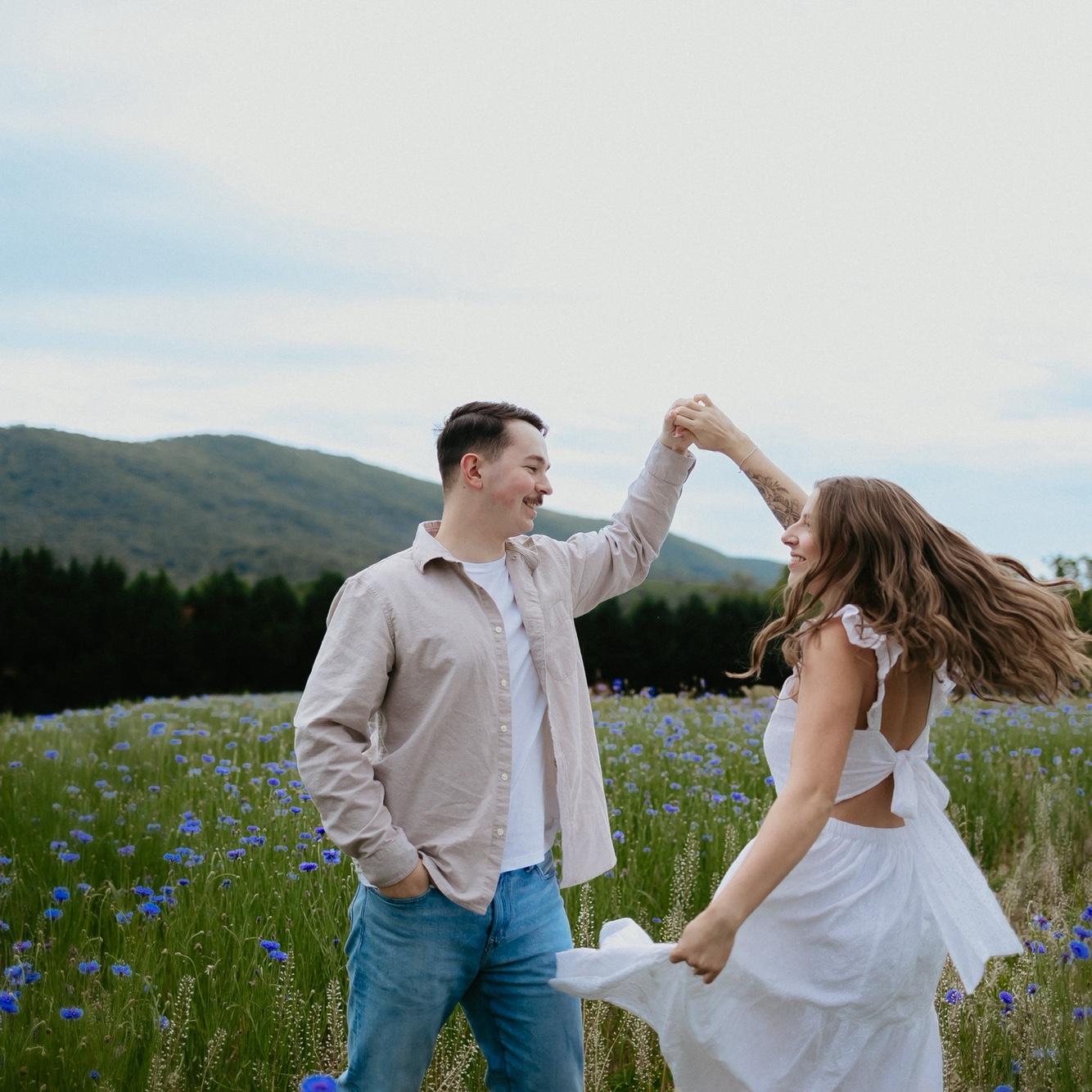 Engagement photoshoot in Shenandoah.