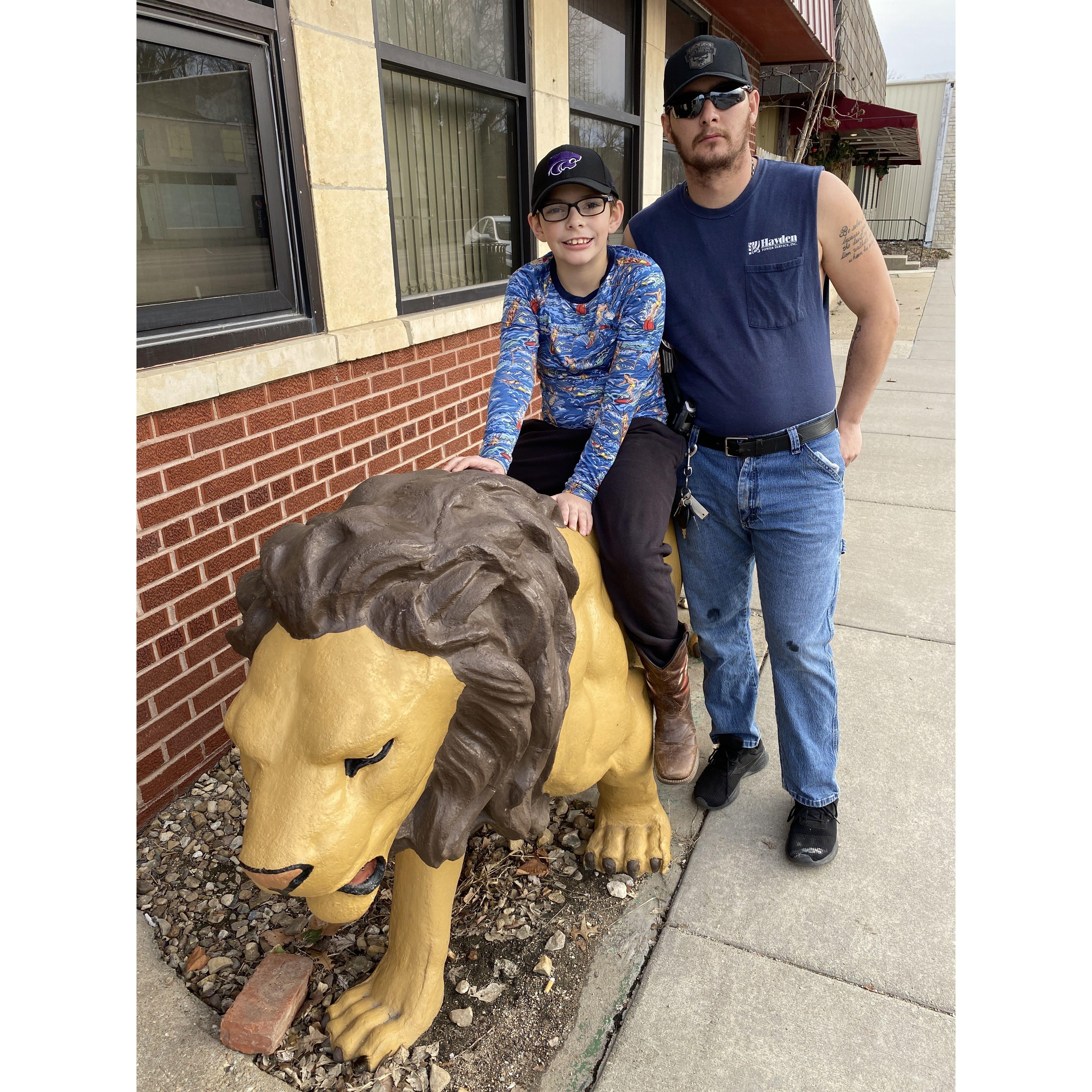 Photography pose with David on a walk