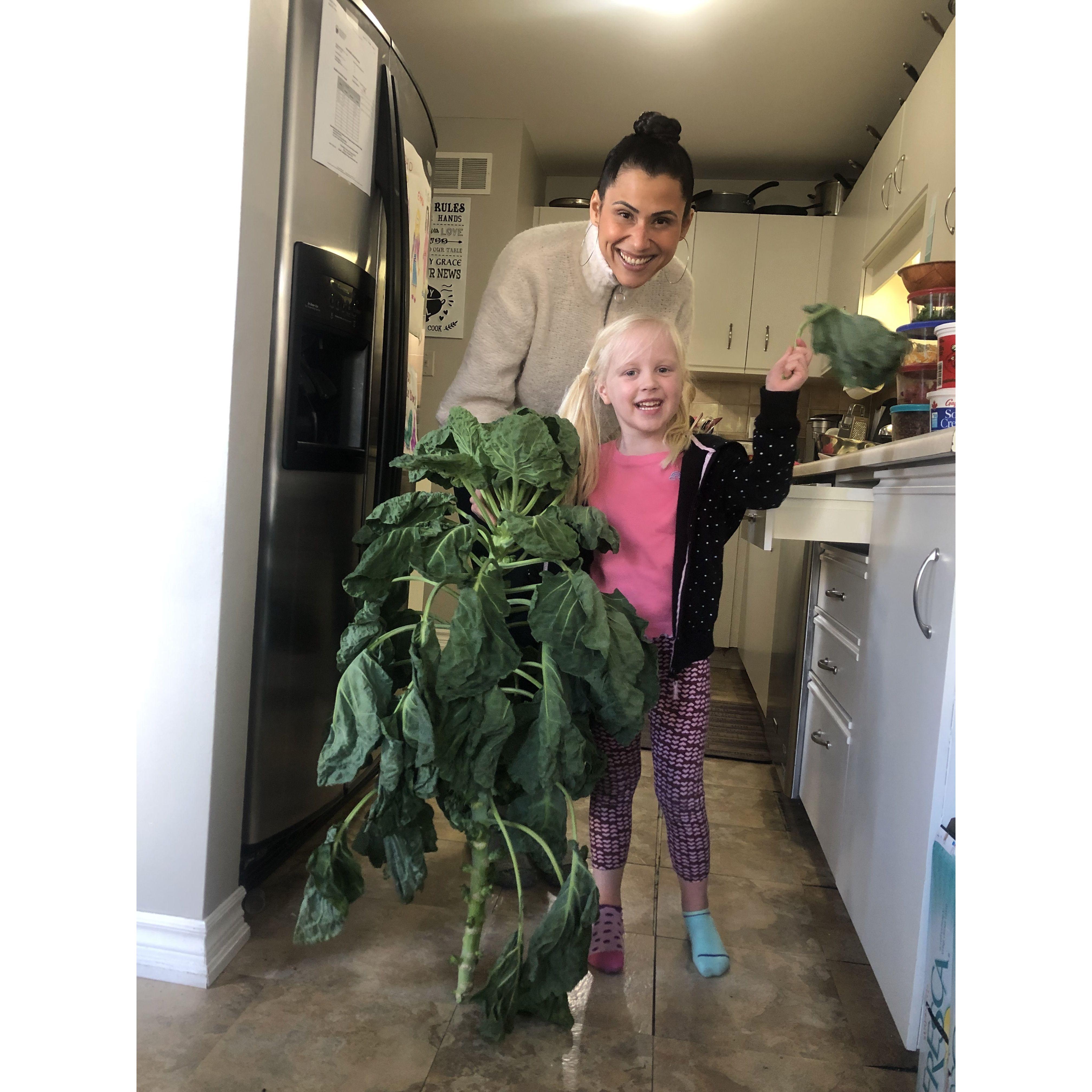 Emma and Natalie in the kitchen! 