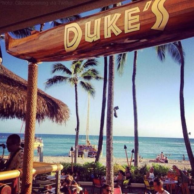 Lunch at Duke’s Barefoot Bar