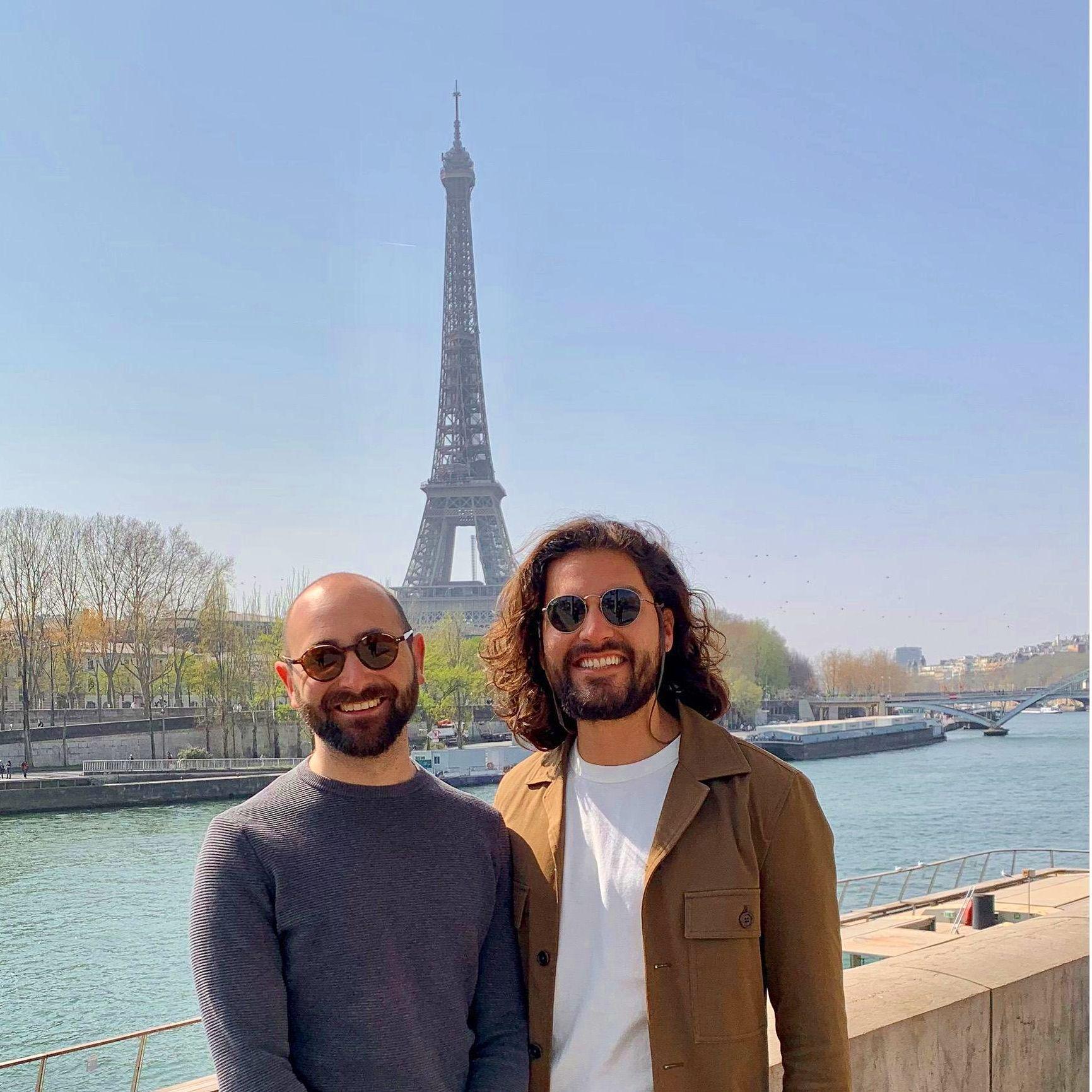 27 de marzo de 2022. París, Francia. Punto de encuentro entre Toulouse y Bruselas. Este día Miguel tenía fiebre y aún así sonreía radiantemente.
