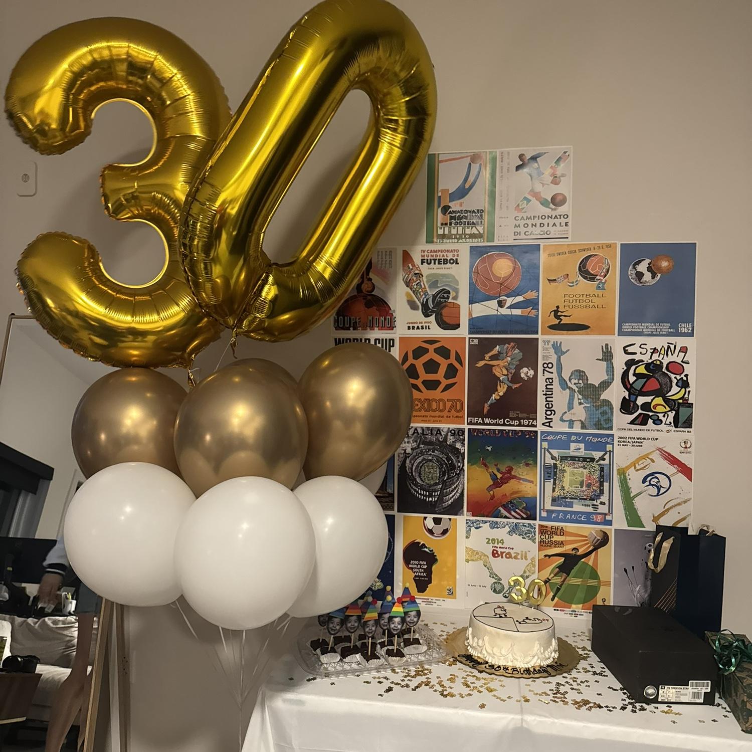 Moi’s 30th birthday set up all done by his fiancee :)