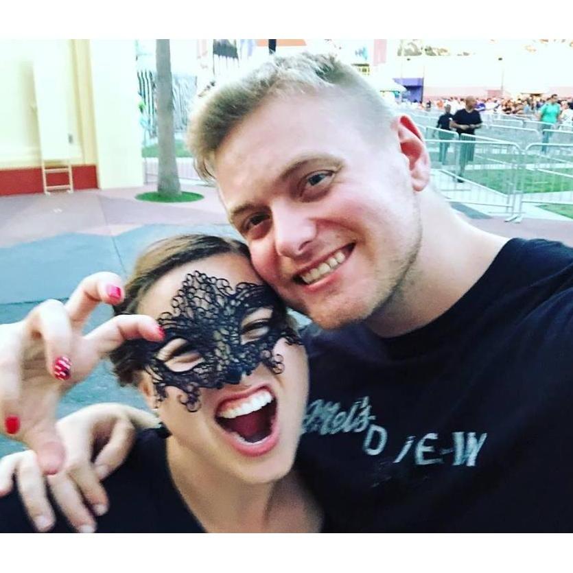 Halloween Horror Nights at Universal, Mikey was very thankful that Dina was there to hold his hand.