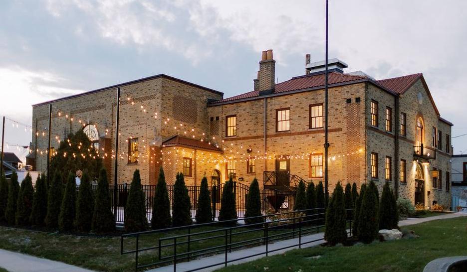 The Wedding Website of Emily Rossman and Charles Piazza