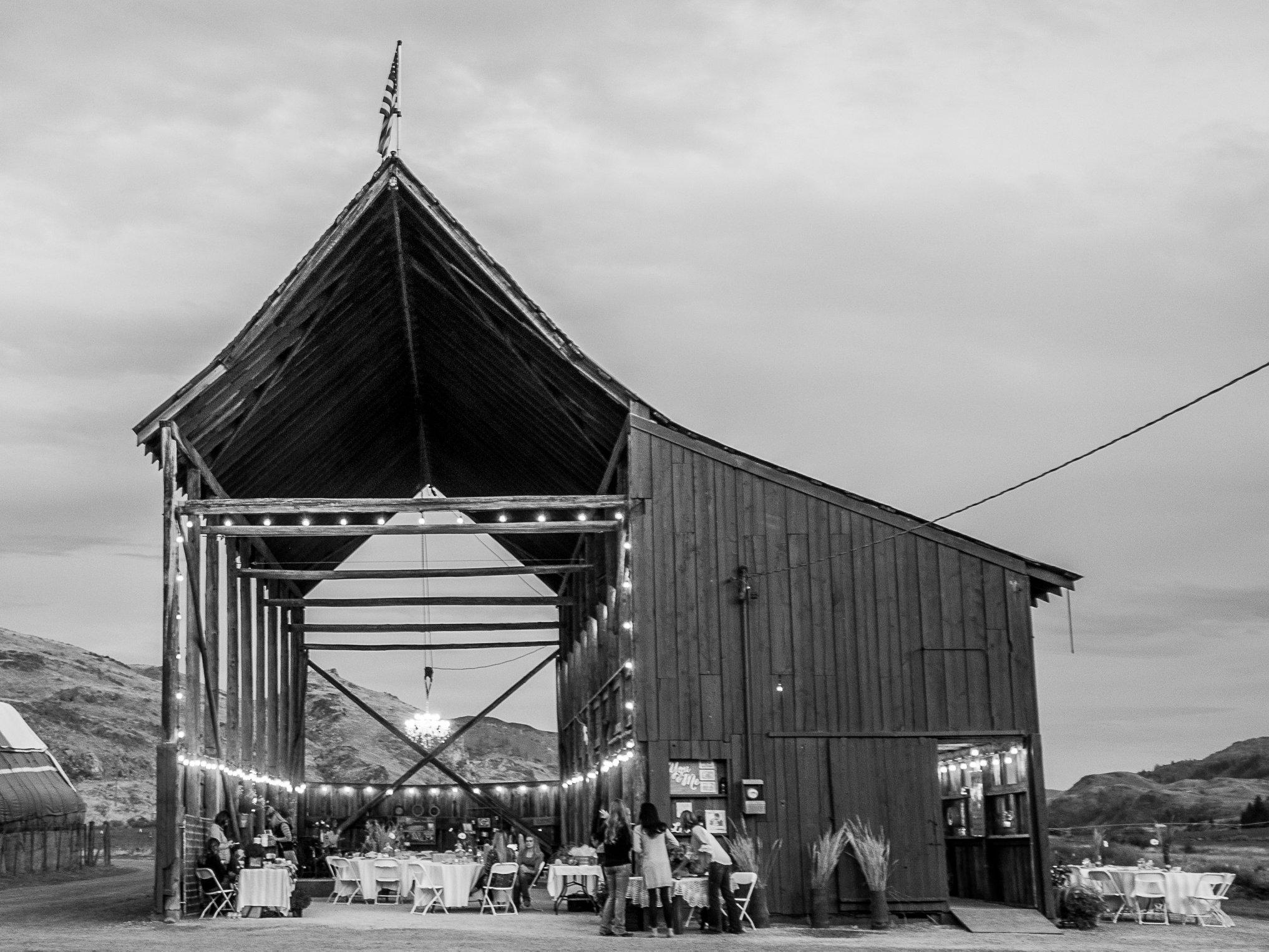 The Wedding Website of Lindsey Brownfield and Levi Greenway