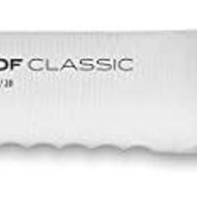 Wüsthof Classic Utility Knife, 5-Inch, Serrated