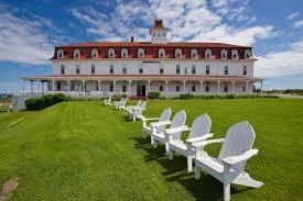 The Wedding Website of Hannah Moore and Jordan Laugeni
