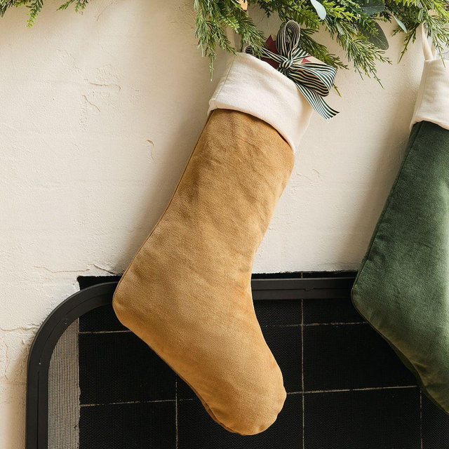 Velvet Stockings, Medium, Golden Oak