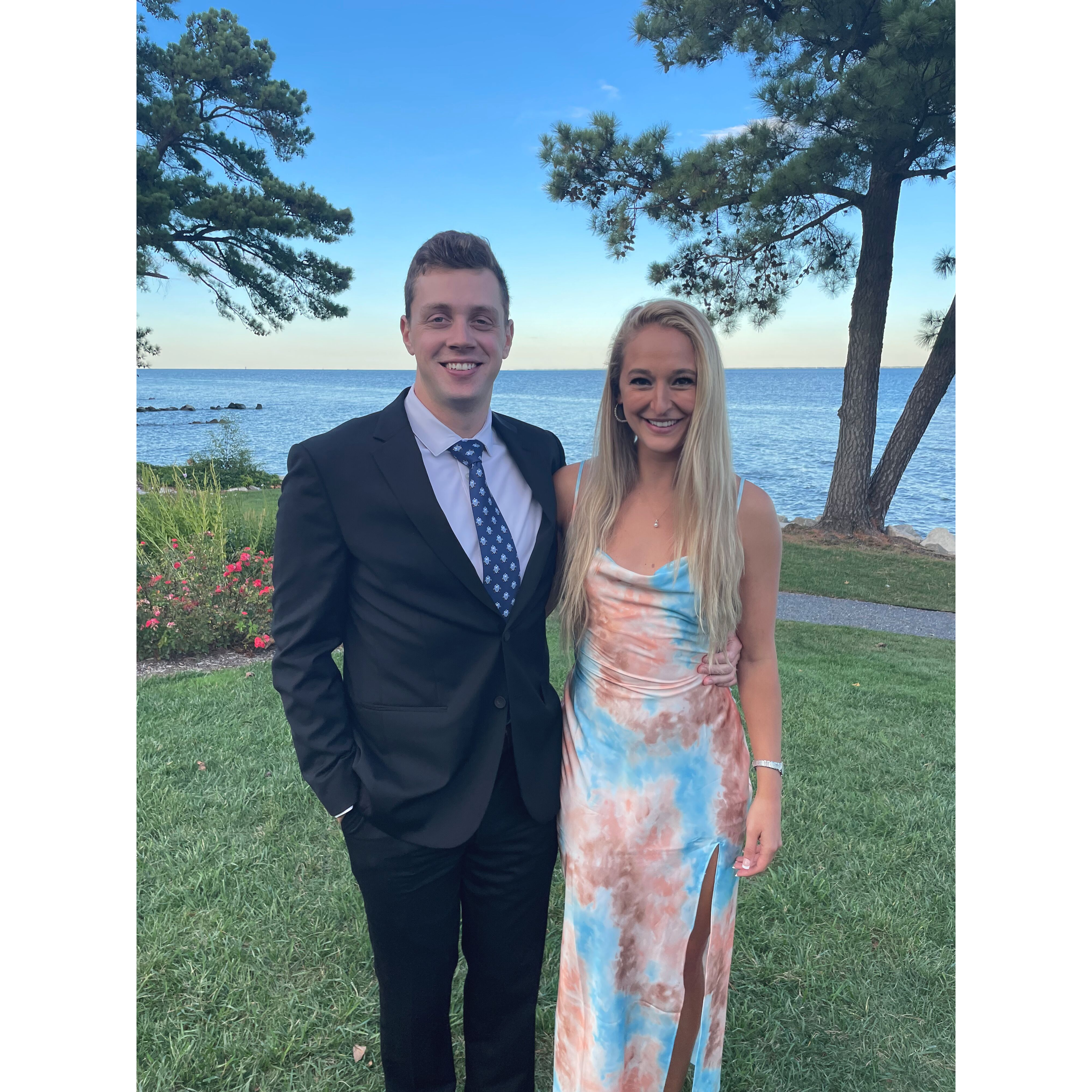 Right before this picture was taken, Dan had cleaned the Raw Bar dry at Anna's cousins wedding.