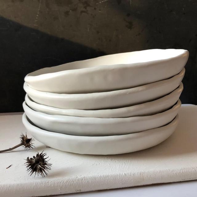 Rivet High Rim Dinner Plate 10" White