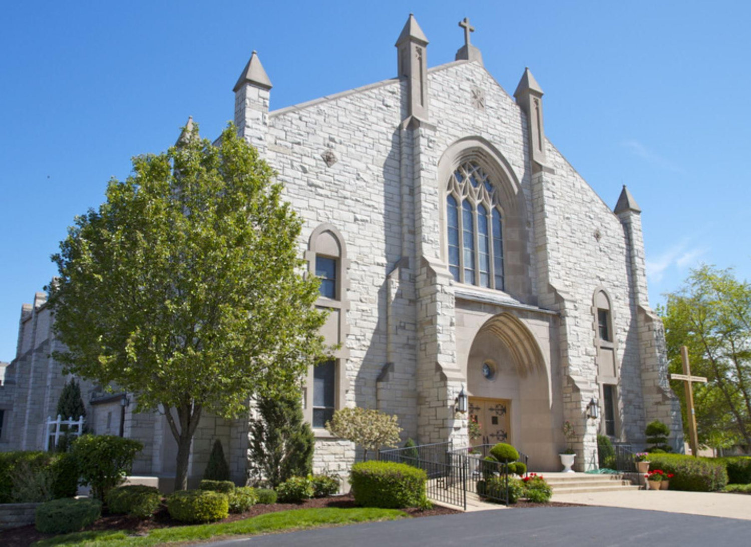 The Wedding Website of Holly Harvey and John Hickey