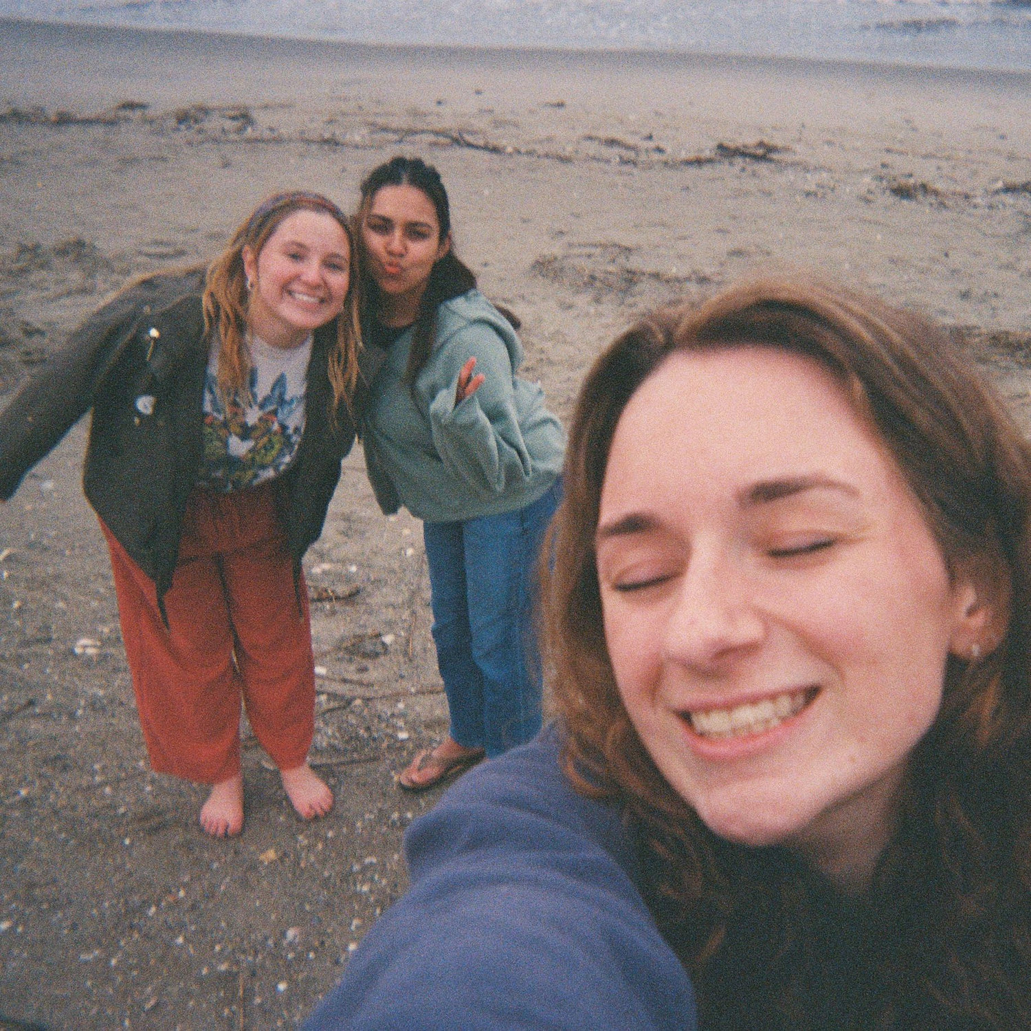 Hailee, Dani, and Ash took a quick girls trip to NJ because we were missing the beach