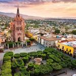 Parroquia de San Miguel Arcángel/Jardín Allende