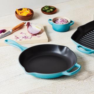 Signature Cast Iron Handle Skillet