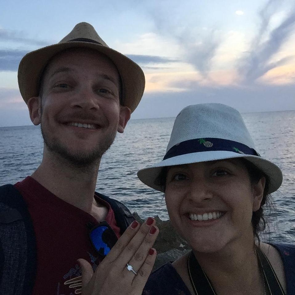 Dijo que si! Gabe proposes on the shores of Mallorca.