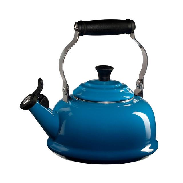 Le Creuset 1.8-Quart Whistling Kettle