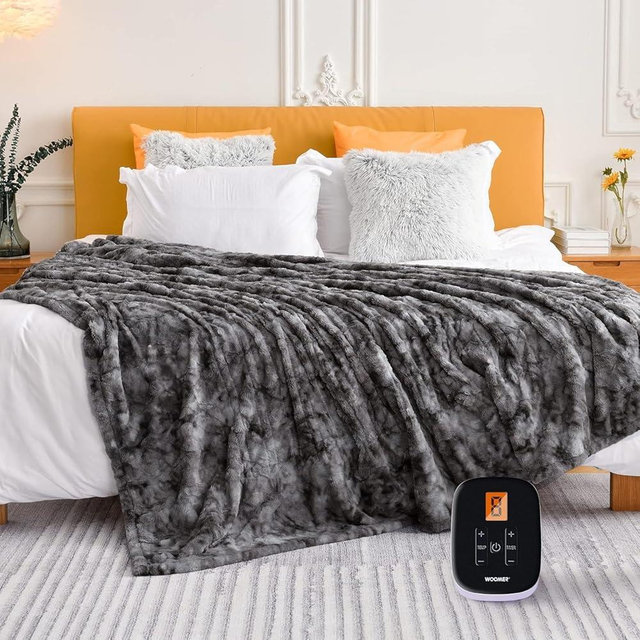 WOOMER Heated Blanket Twin Size Electric Blanket 62"x 84", Soft Faux Fur Fast Heating Blanket, 10 Heating Levels & 0.5-12H Auto Off, Over-Heat Protection, ETL Certification