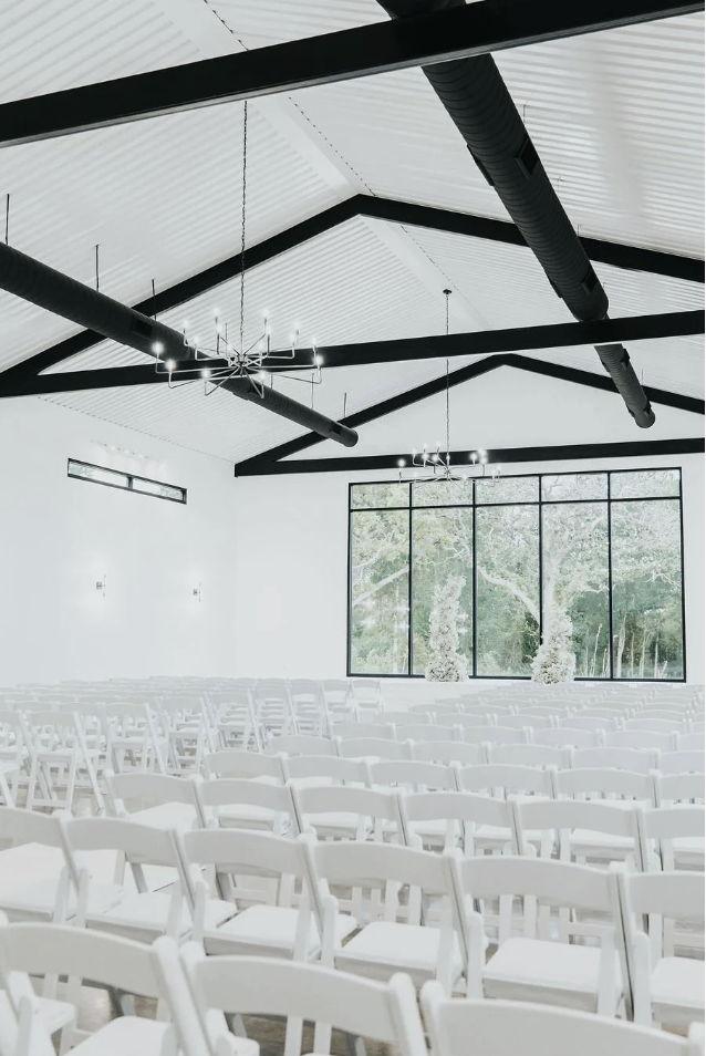 The Wedding Website of Caroline Davis and Zane Thompson