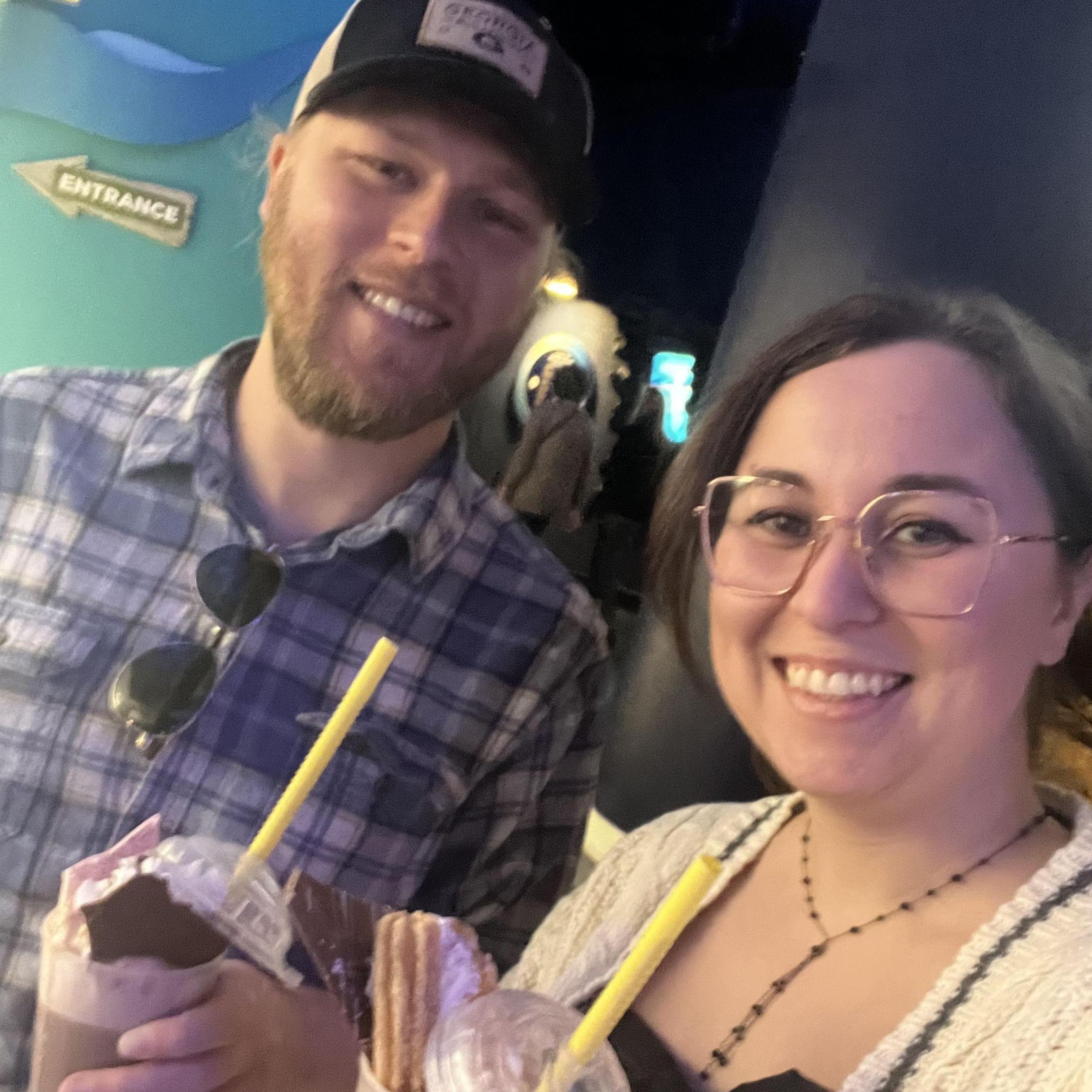 12.8.24 Libby takes Drew to the Georgia Aquarium for the first time for her birthday