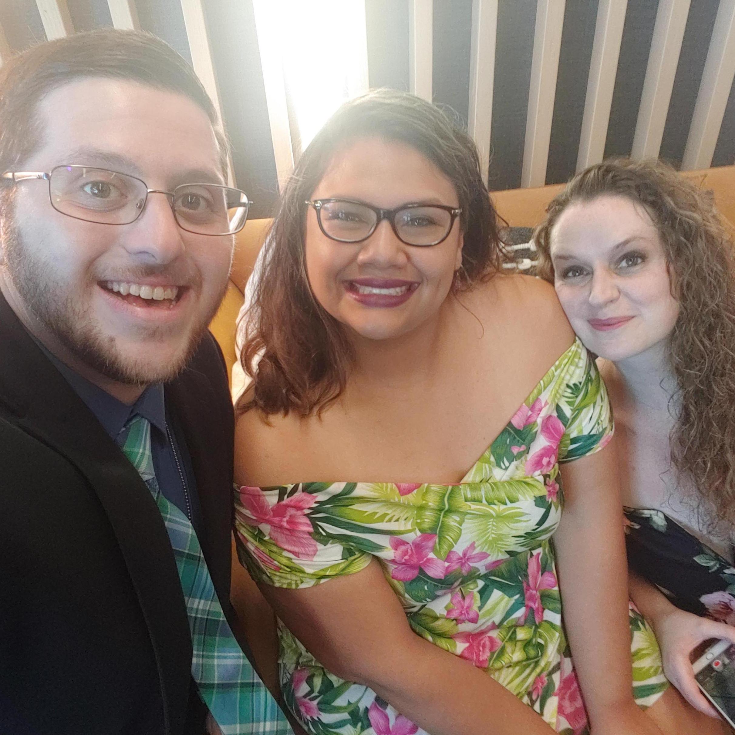 Hanging out with Emily before the Comedy Central Roast of Alec Baldwin that we got invited to by Kelci!