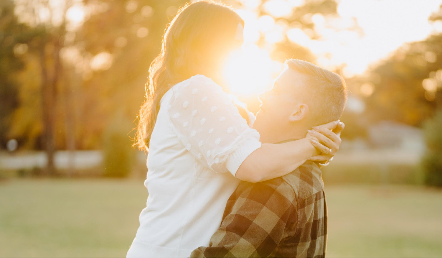 The Wedding Website of Houston Blue and Aaron Raines