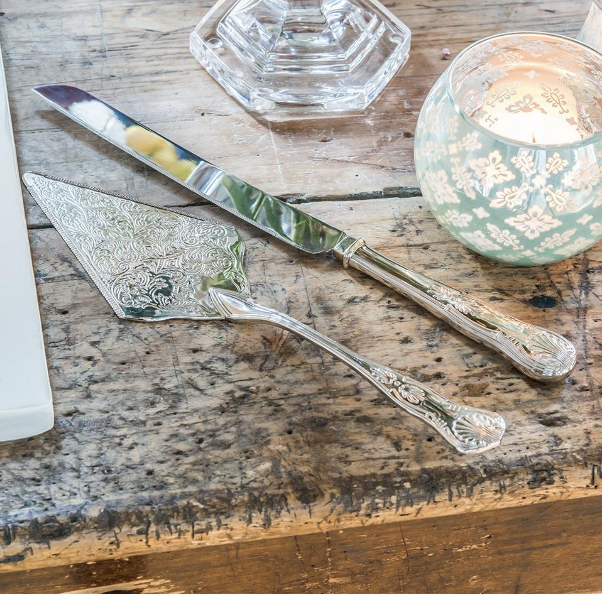 Vintage Inspired Silver Cake Serving Set
