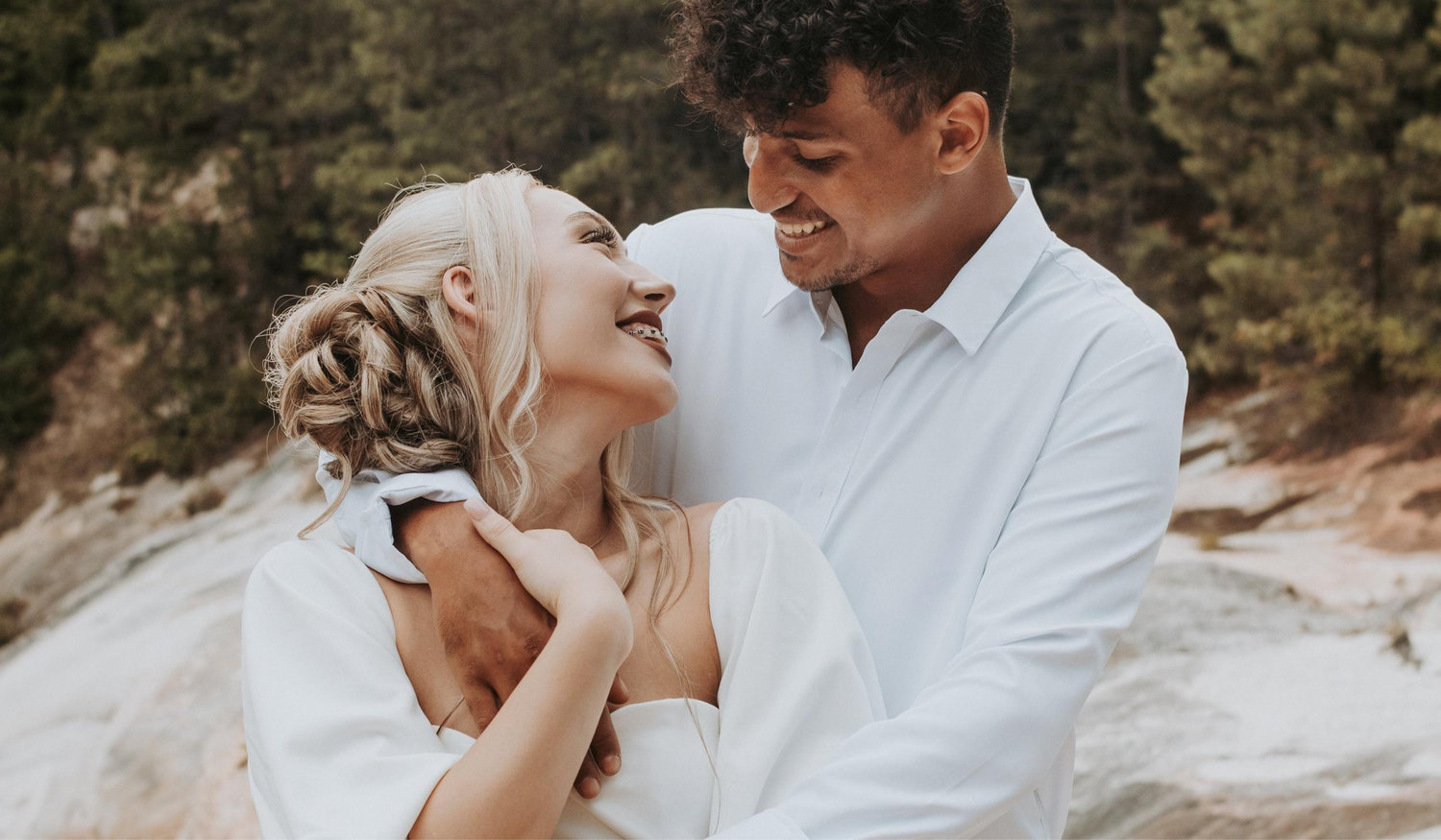 The Wedding Website of Deshania Stallard and Louie Thacker