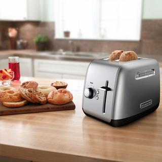 2-Slice Manual Lift Lever Toaster