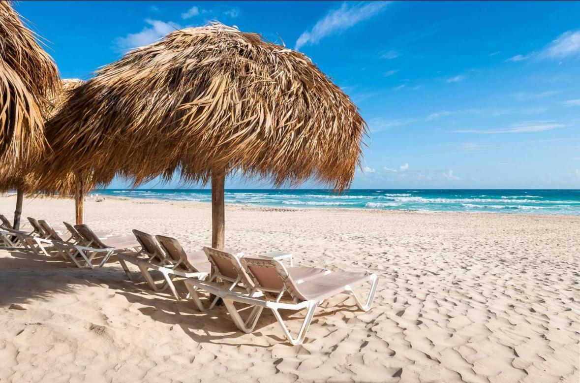 The Wedding Website of Kellsey Lucas and Jamal Moubarak