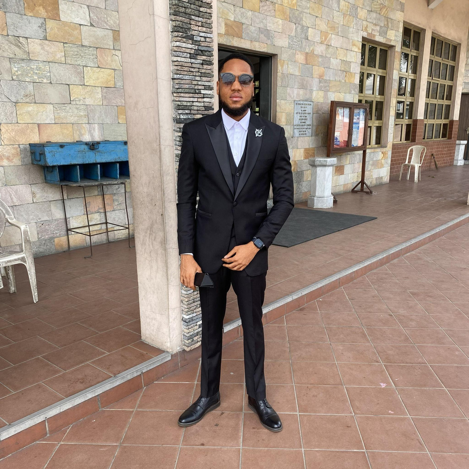 Hello Everyone, My name is Chibuzor, its really nice to meet/ be amongst beautifu ladies and gentlemen. i'm the Best man.....