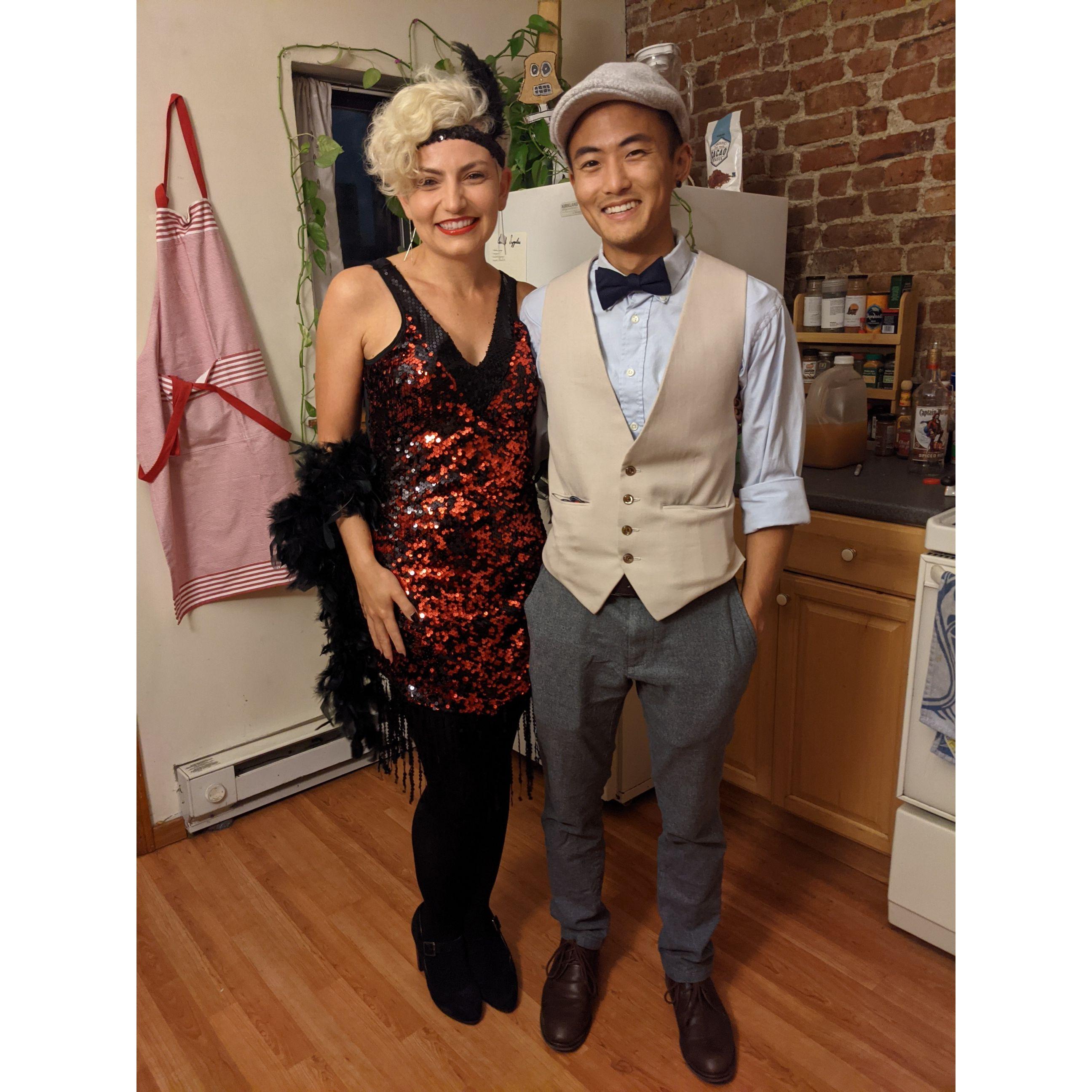 Repping the roaring twenties for Audrey and Cassandra’s Halloween party!