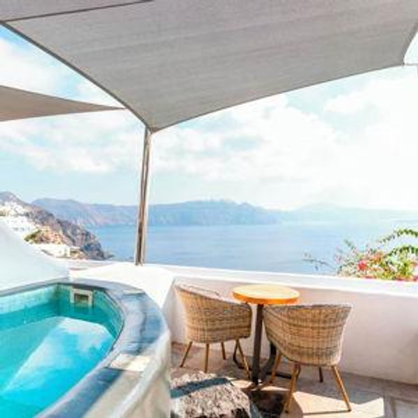 Santorini Hotel Stay