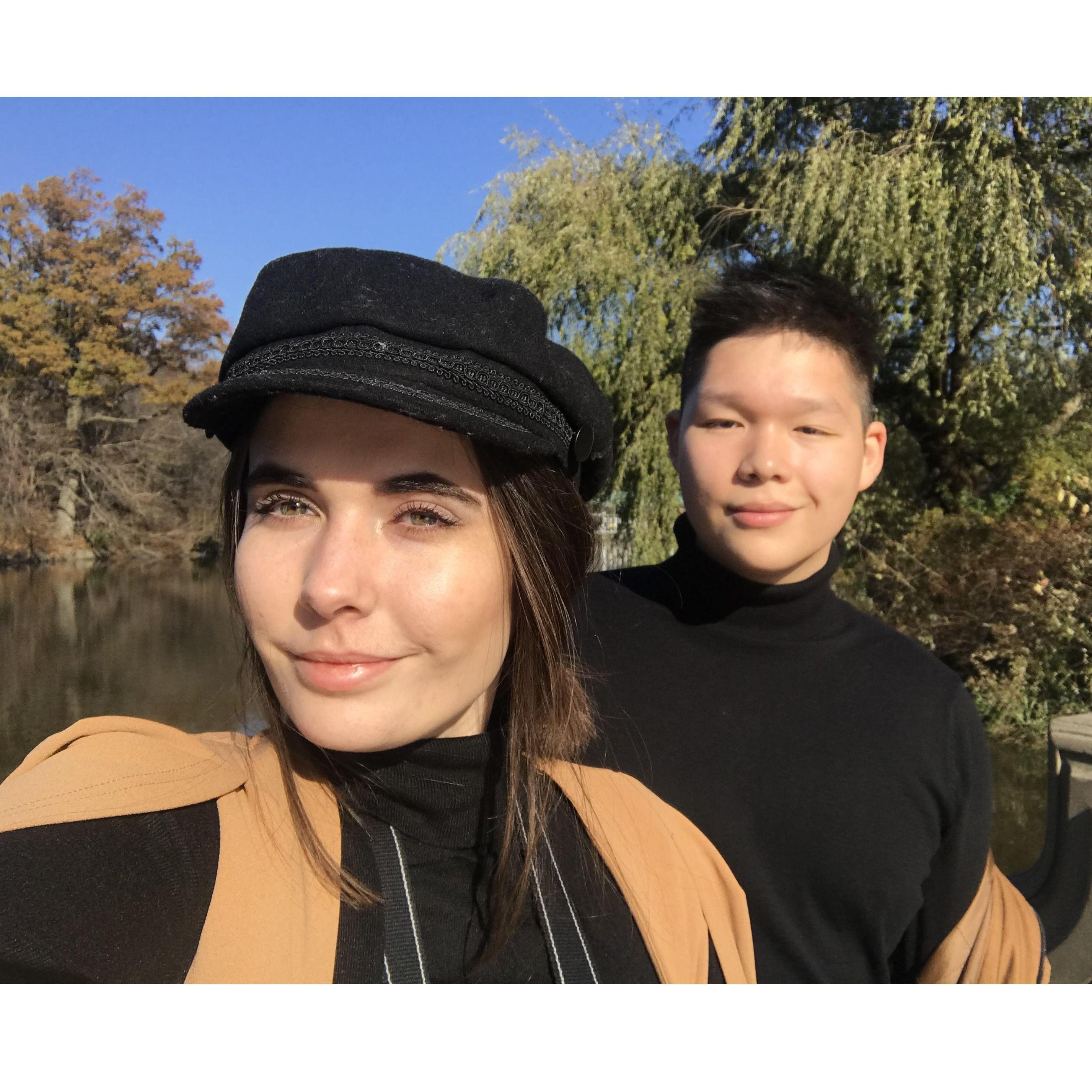 Végre újra együtt, Hanna kanadai cserediák programja miatt egy ideig nagyon távol voltunk egymástól, de New Yorkban találkoztunk - 2019. november
