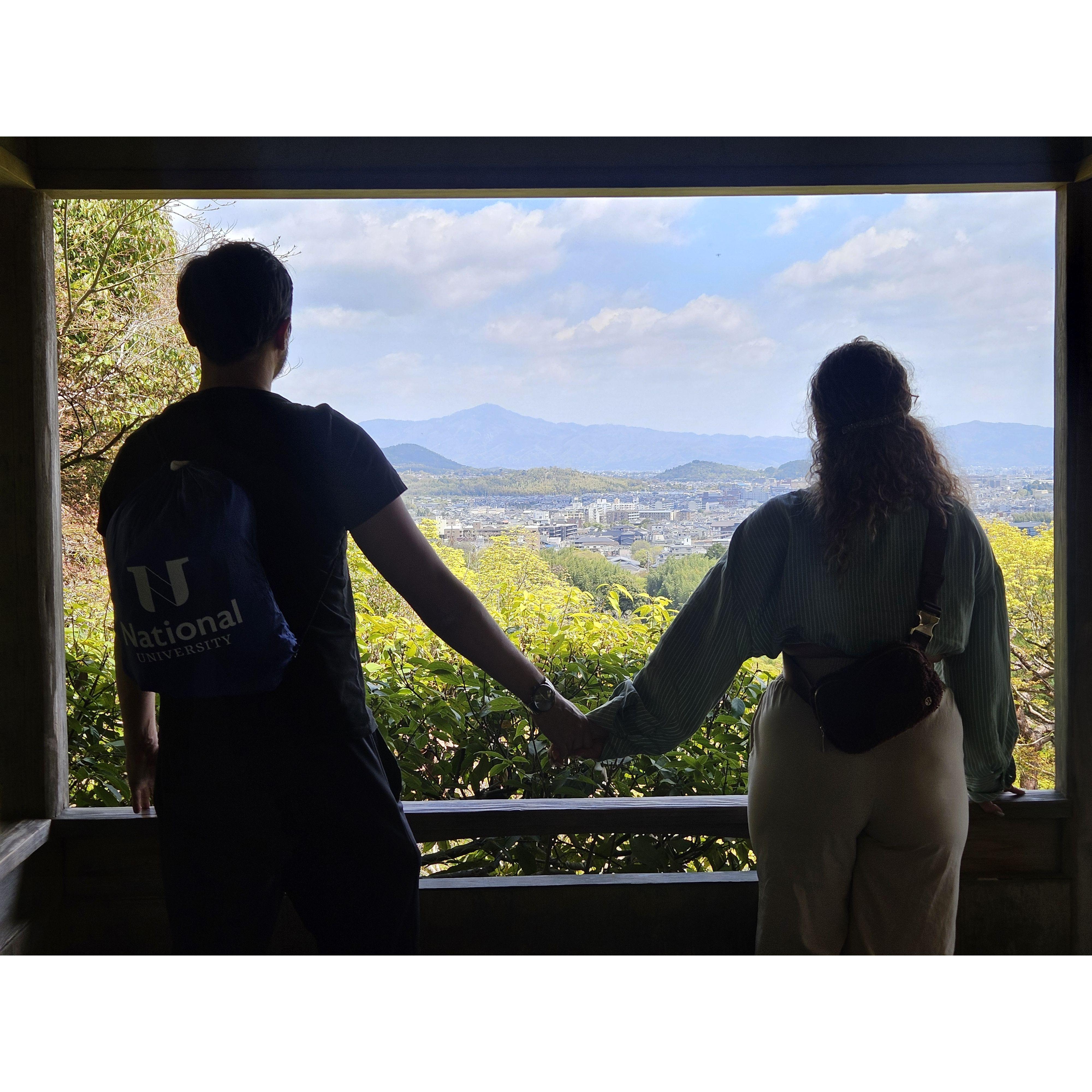 ....and in the future together./ ...y en el futuro juntos.