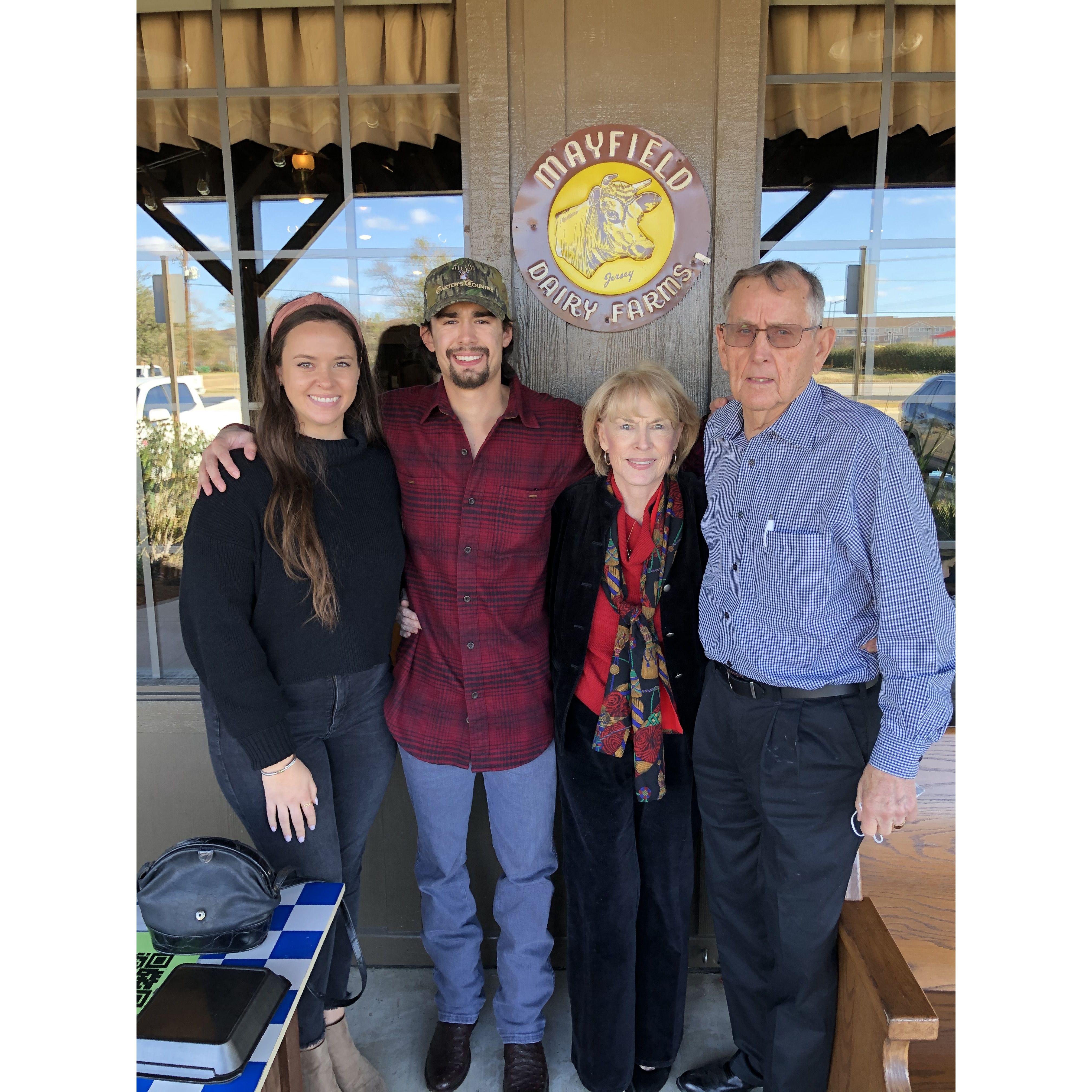 A visit to Bryan, TX to see Mimi & Jimmy (J.R.'s grandparents) - 2021