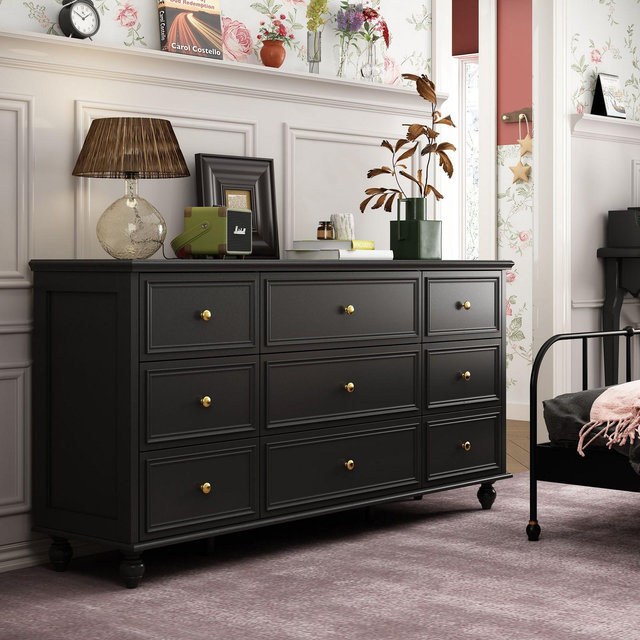 Famapy Black Nine - drawer Dresser: Exquisite Craftsmanship Meets Ample Storage