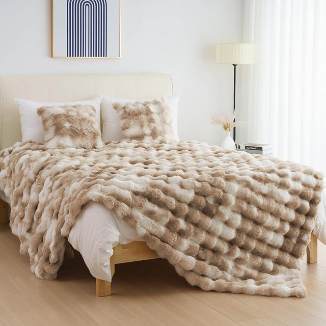 IKALIFE Cozy Faux Fur Throw Blanket for Bed Warm Fuzzy Throw Blanket, Soft Plush Thick Bubble Blankets for Bedroom and Living Room, Furry Luxury Blanket for Winter & Fall, 60 x 80, Tie-Dye Brown
