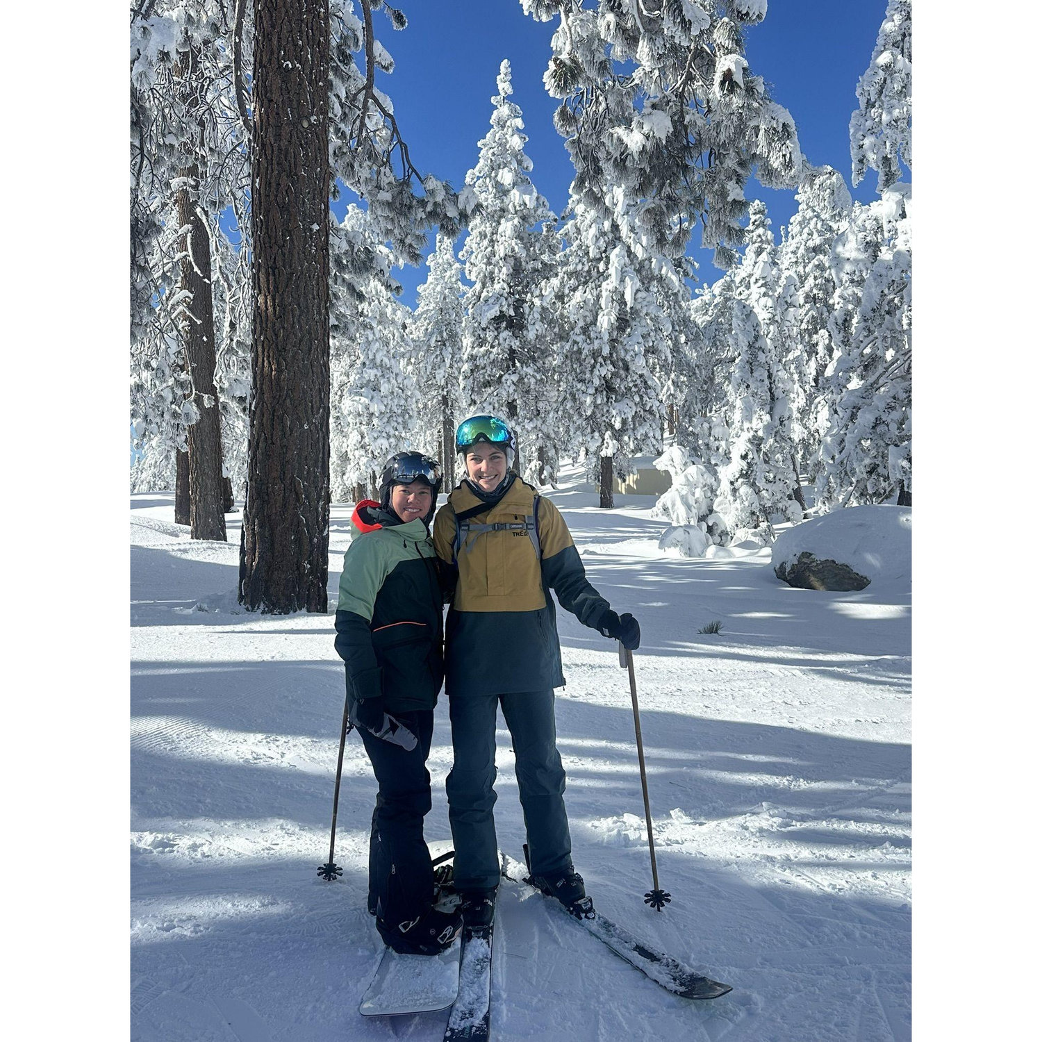 A quick pic while skiing with friends [Big Bear, CA]