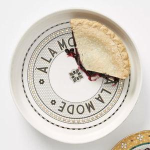 The Bistro Tile Stoneware Pie Dish