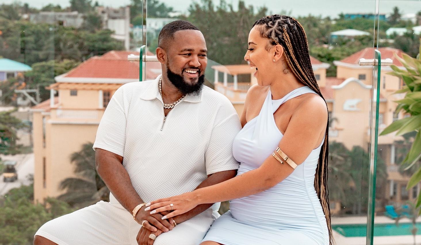 The Wedding Website of Walter Alexander Jones and Amanda Nicole Bond