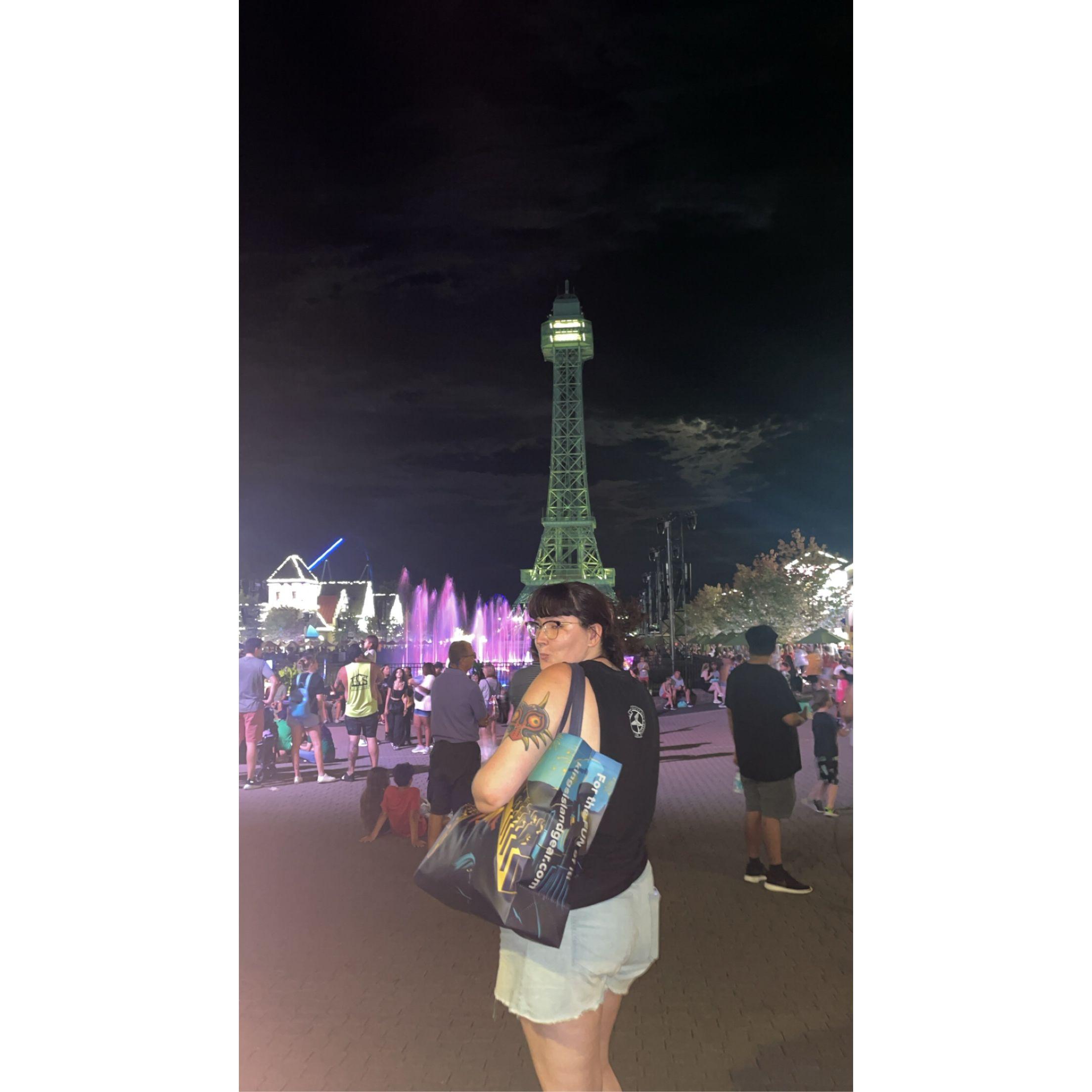 HA (hidden funny photo that Hannah hopes Vic won't notice)