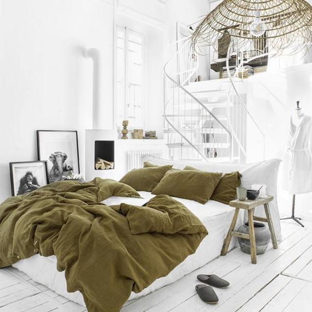 Linen bedding set in Olive Green. Linen duvet cover + 2 pillowcases