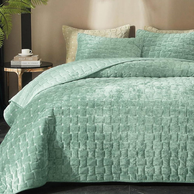 Powdion Velvet Quilt King Size, Oversized Bedspread Coverlet Quilted Bedding Set, Lightweight Velvet Comforter Set Luxury Coverlet Set for All Season with 2 Pillow Shams, Aqua Green