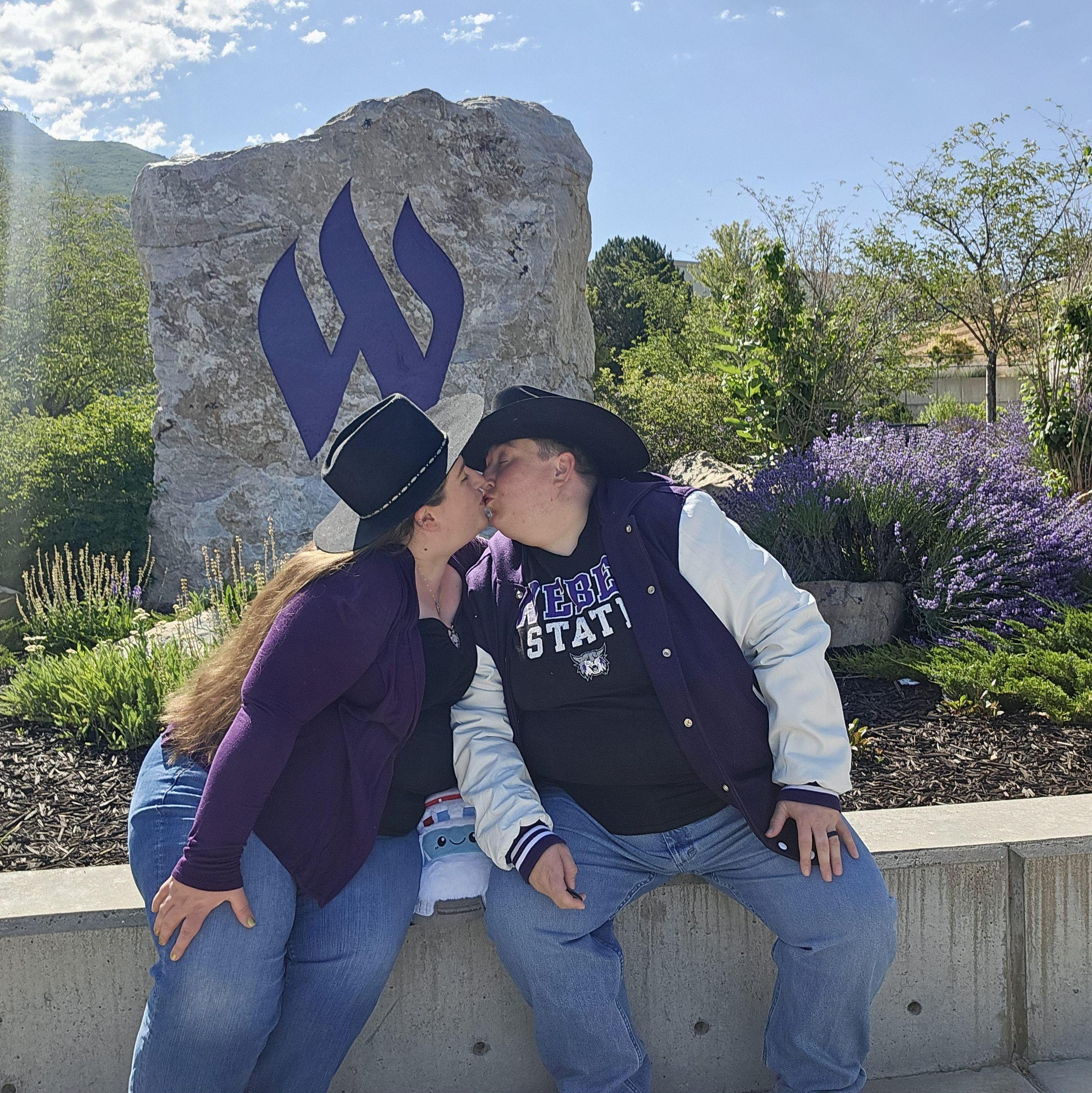 LOL protip kissing with cowboy hats on is harder than it looks