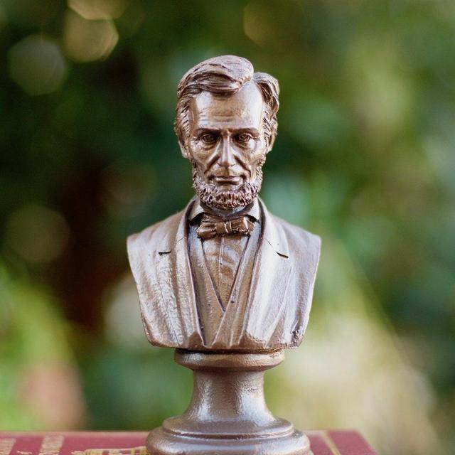 Abraham Lincoln 6" Bust