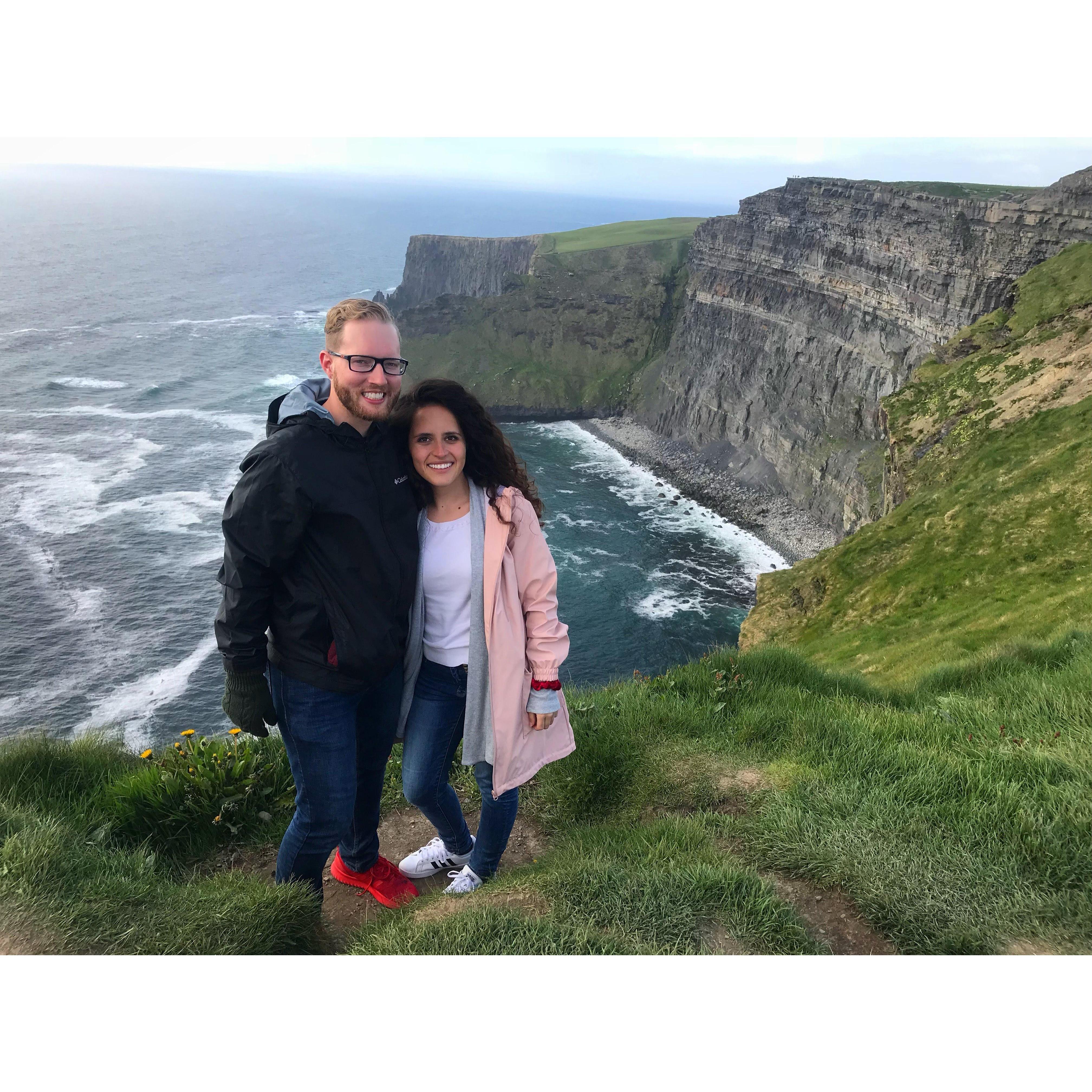 On the Cliffs of Moher on our first Missions Trip to Ireland 05.13.18
En los Acantilados de Moher en nuestro primer viaje misionero a Irlanda 5.13.18
