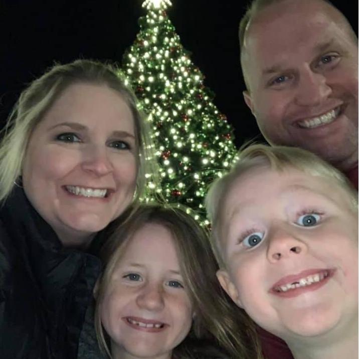 Lainey was in on Reggie's secret to propose in Branson, MO.
