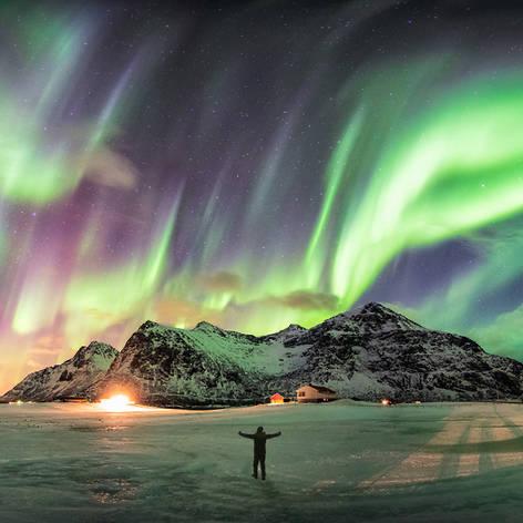 Alaskan Train to see the Northern Lights
