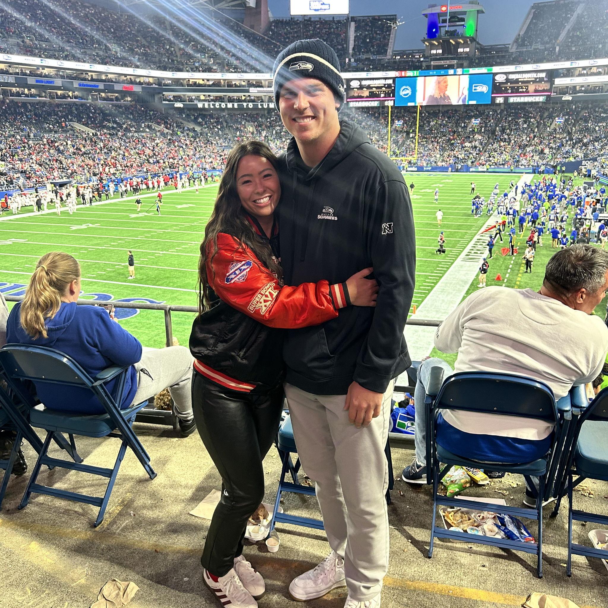 Niners VS Hawks...house divided!!