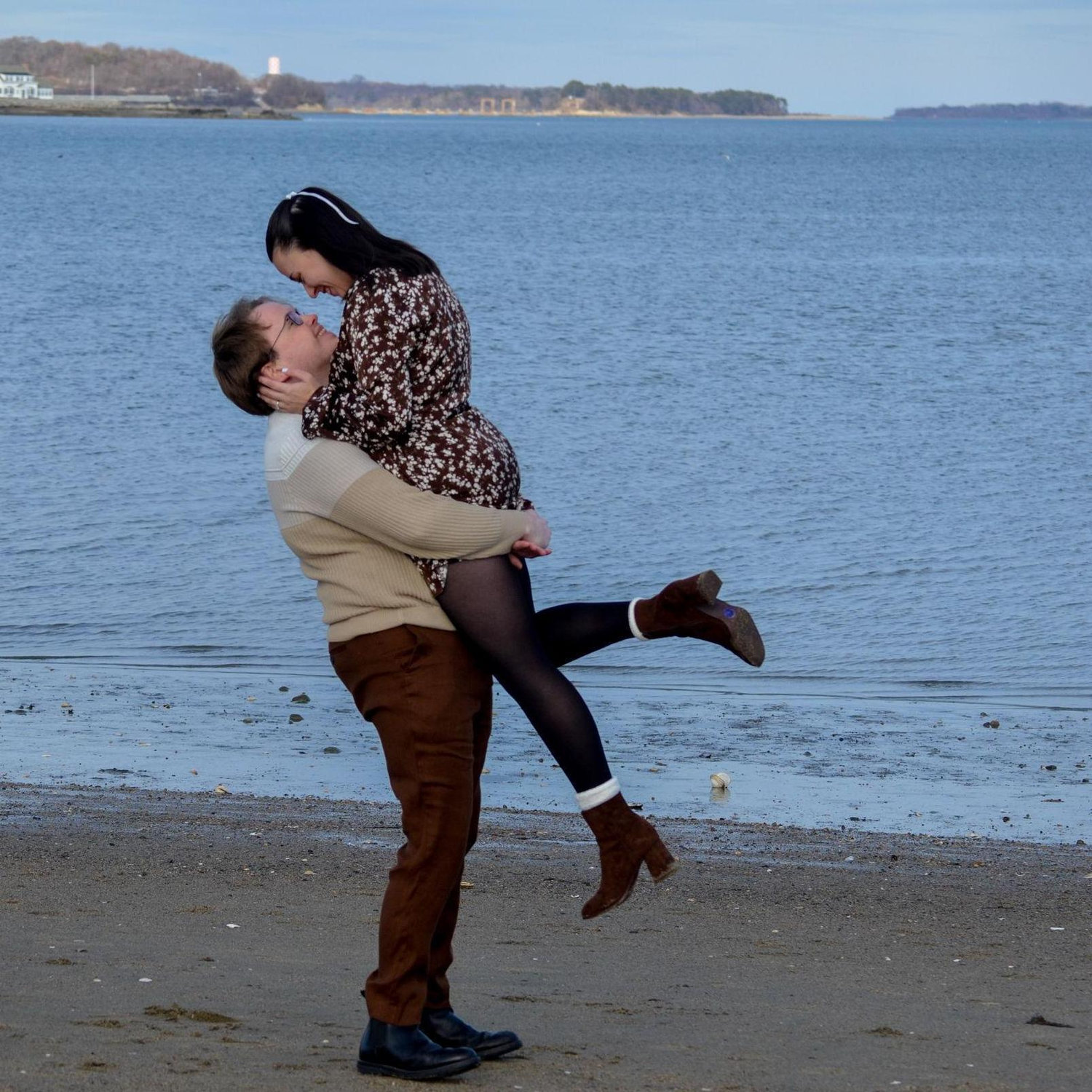 Thank you to Dee for these wonderful engagement photos! Go check out more of her work at @betweenthemomentsphotography on socials or https://betweenthemomentsphotography.pixieset.com